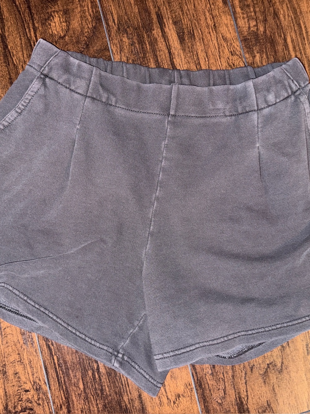 Aerie Trouser Short in Dark Grey